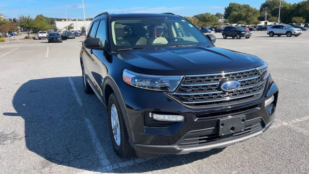 Used 2022 Ford Explorer XLT w/ Equipment Group 202A image 19