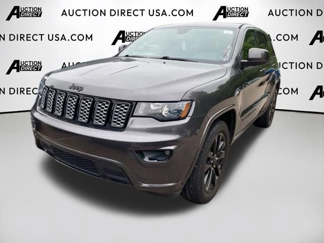 Used 2017 Jeep Grand Cherokee Altitude RWD image 1