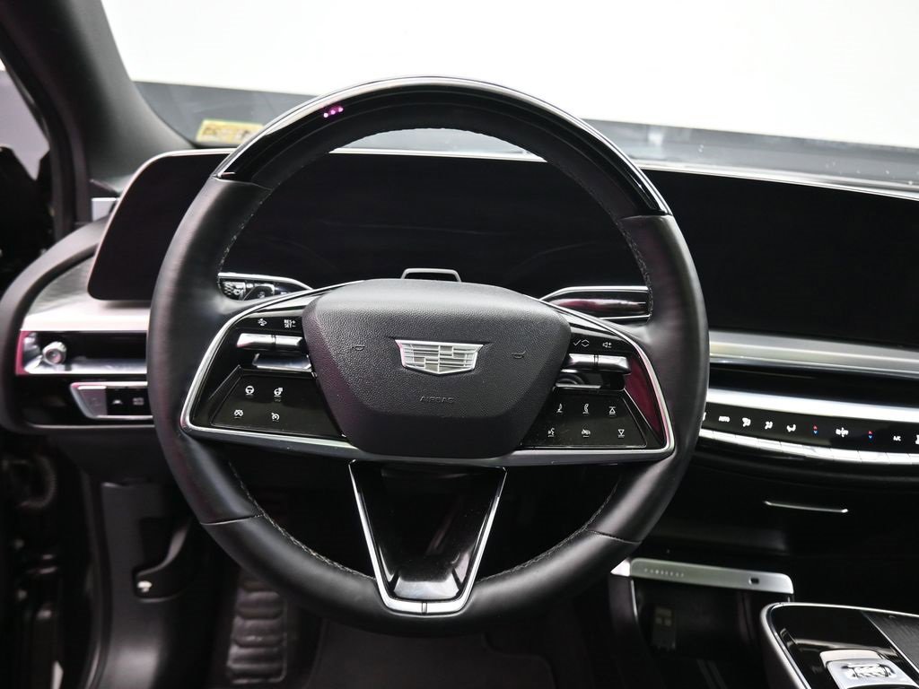 Used 2023 Cadillac Lyriq 2WD image 15