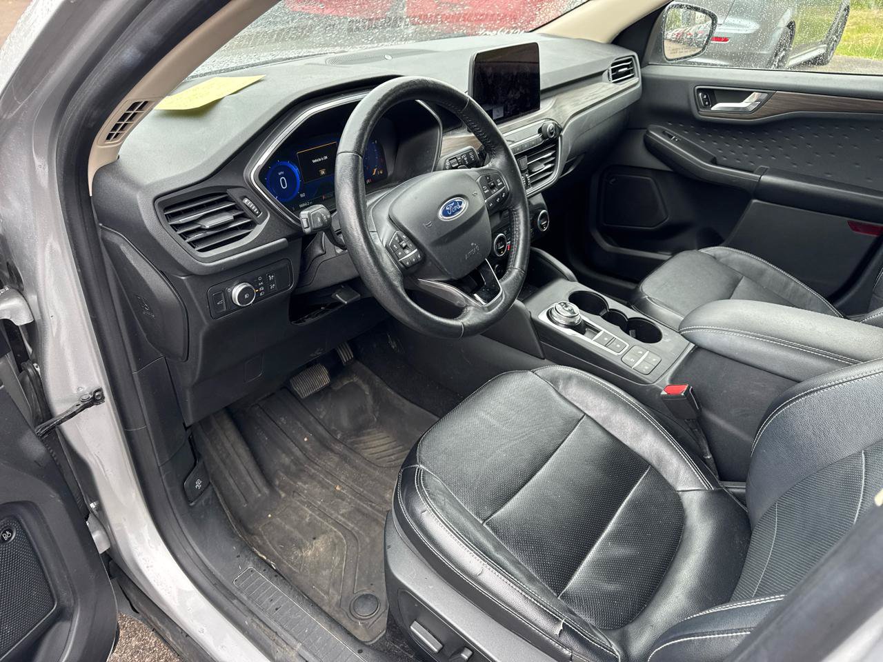 Used 2020 Ford Escape Titanium AWD/4WD image 9