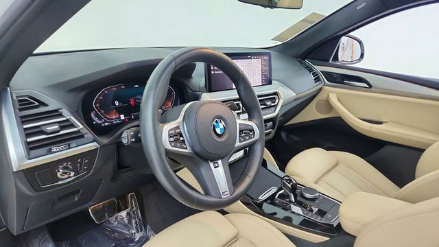 Used 2025 BMW X4 xDrive30i image 20