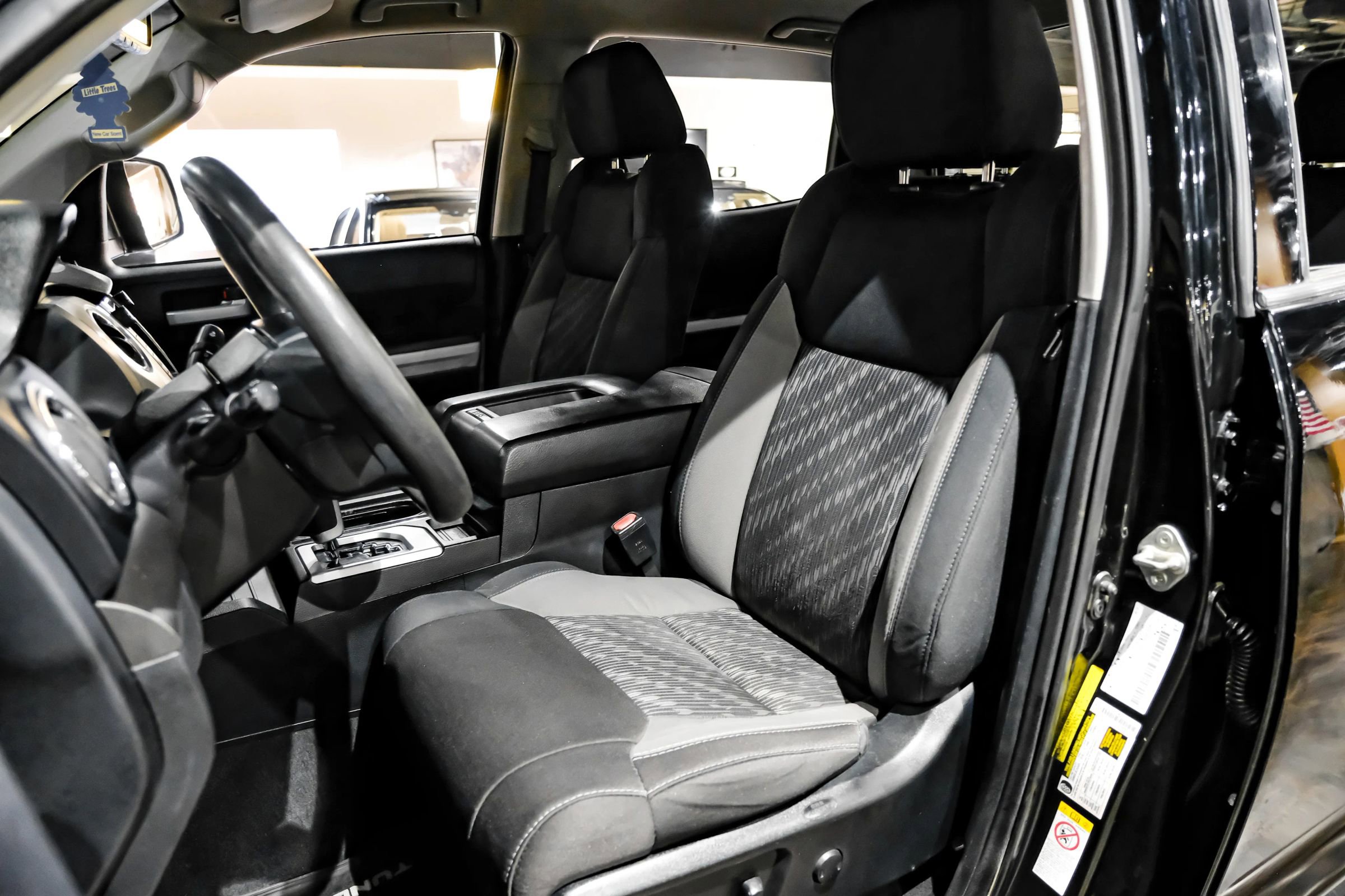 Used 2019 Toyota Tundra SR5 w/ SR5 Upgrade Package AWD/4WD image 42