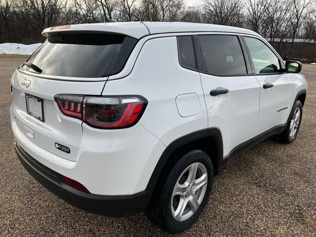 Used 2023 Jeep Compass Sport image 5