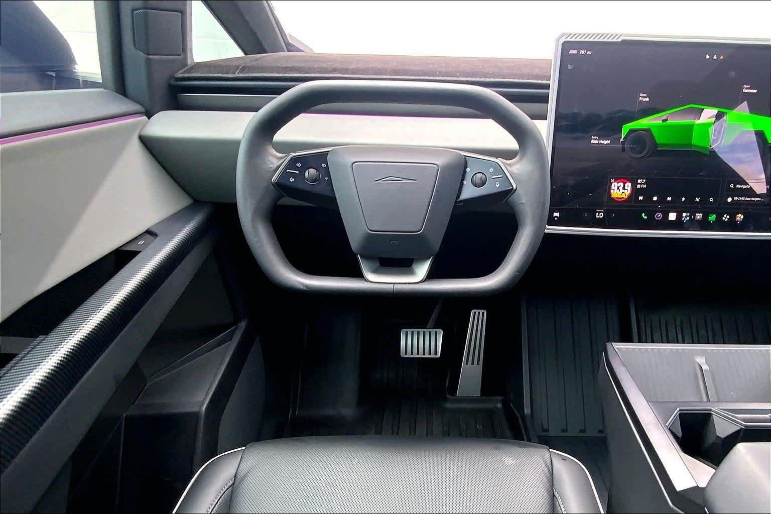 Used 2024 Tesla Cybertruck AWD Crew Cab image 14