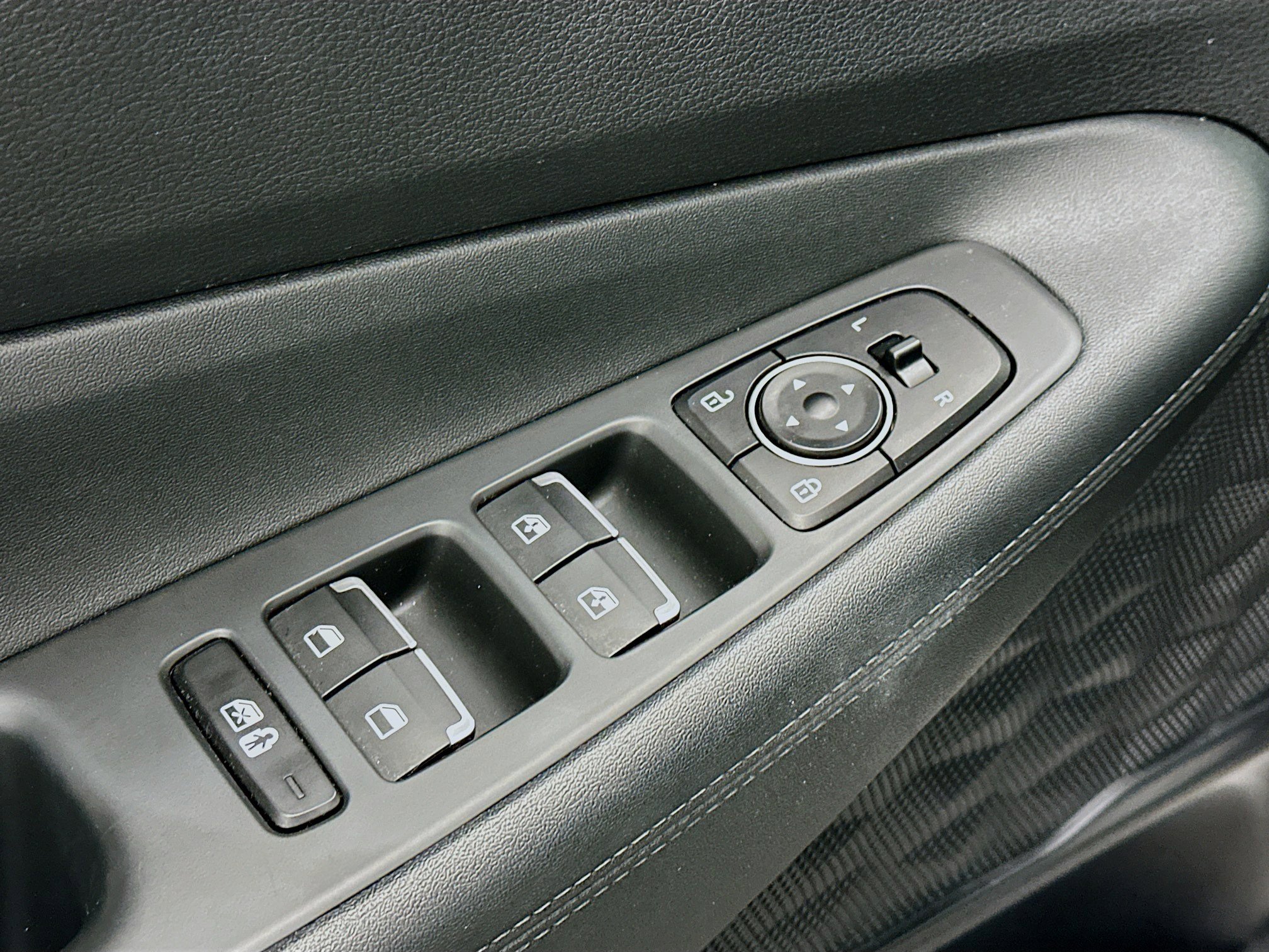 Used 2022 Hyundai Santa Fe SEL Convenience image 15