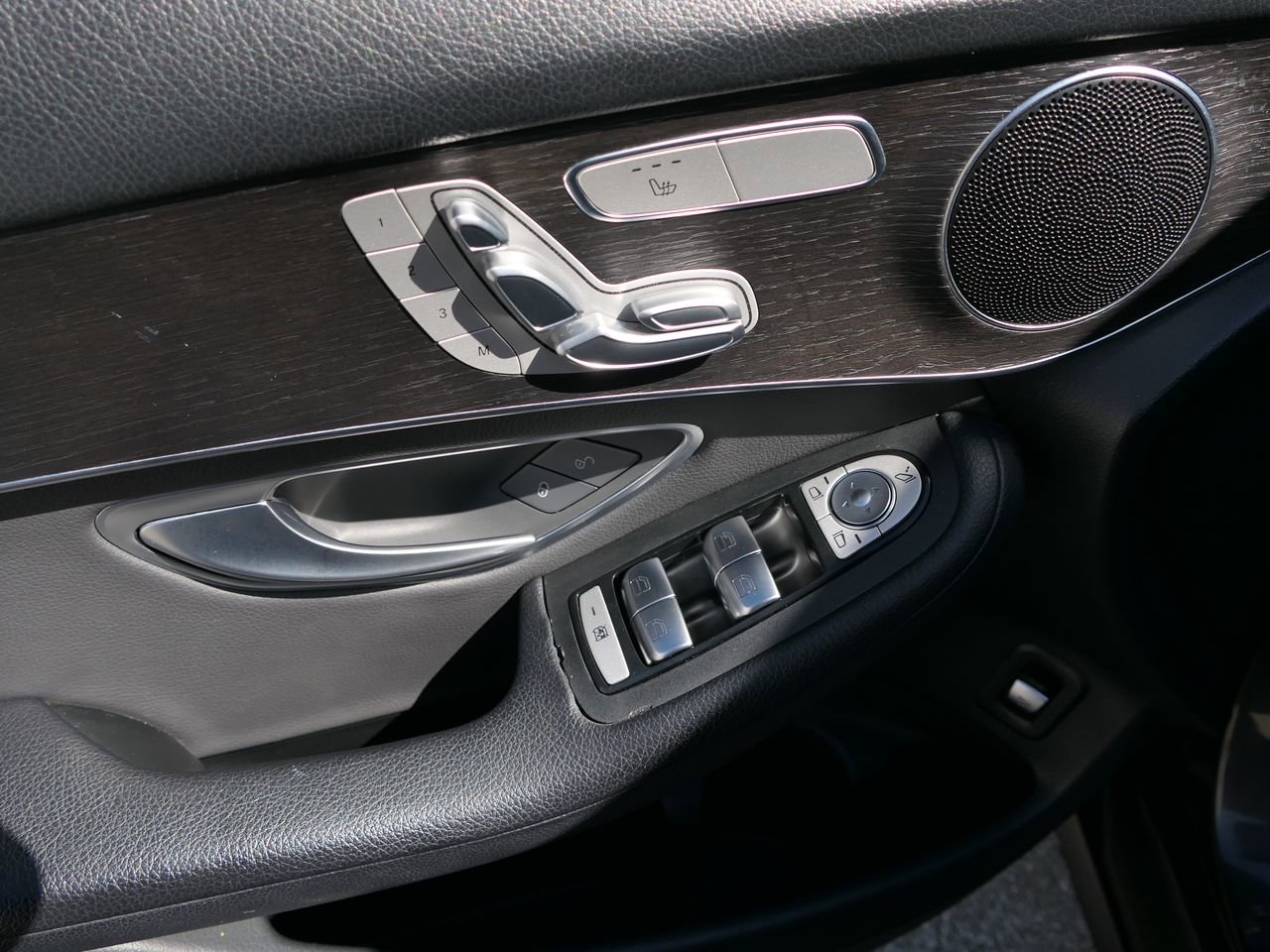 Used 2022 Mercedes-Benz GLC 300 image 19