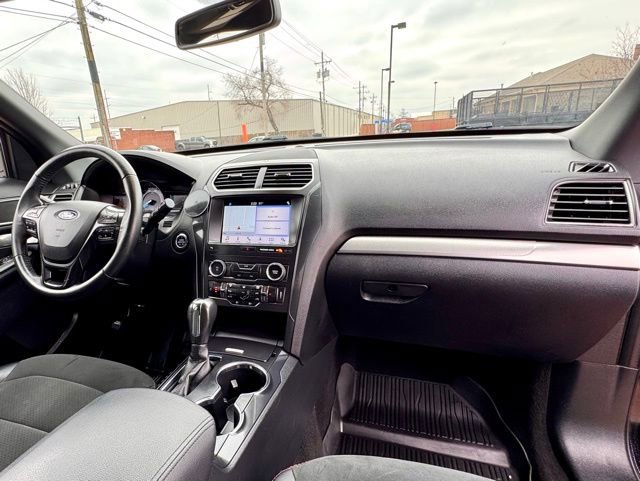 Used 2019 Ford Explorer XLT w/ XLT Sport Appearance Package image 14