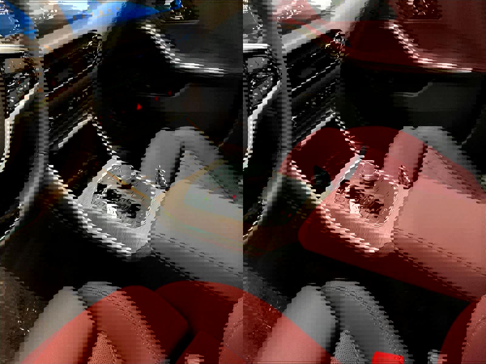 Used 2025 BMW 330i Sedan w/ Premium Package image 20