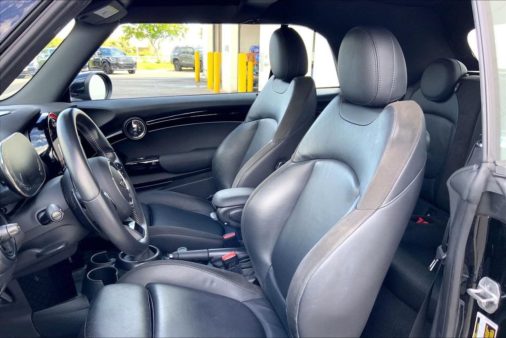Used 2023 MINI Cooper S w/ Signature Upholstery Package FWD image 25