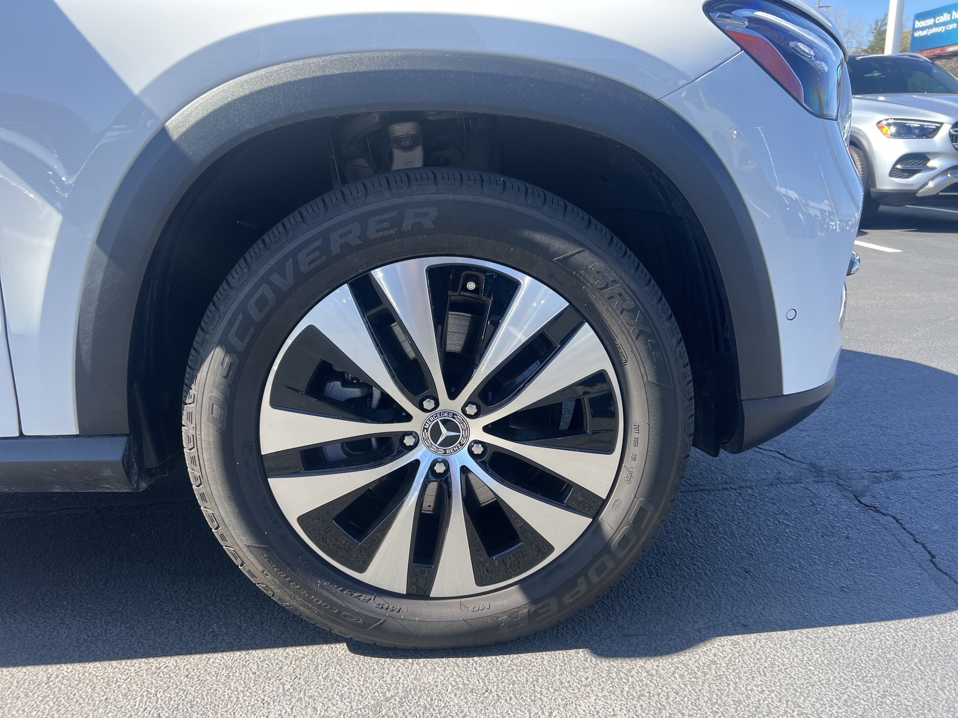 Used 2024 Mercedes-Benz GLE 350 4MATIC image 13