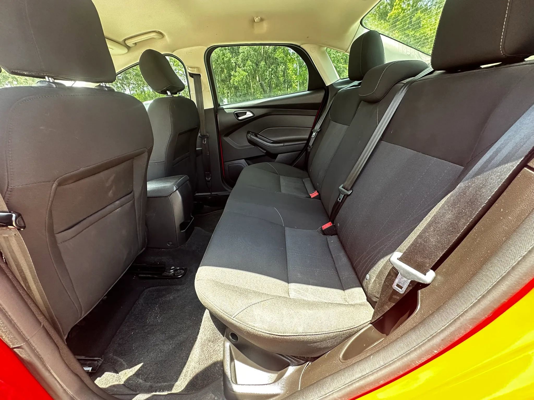 Used 2017 Ford Focus SE FWD image 37