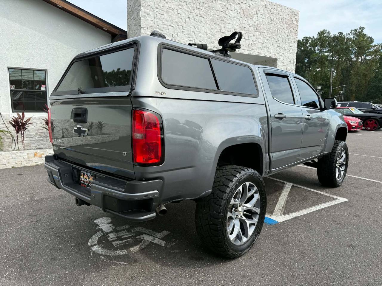 Used 2019 Chevrolet Colorado LT w/ LT Convenience Package RWD image 16