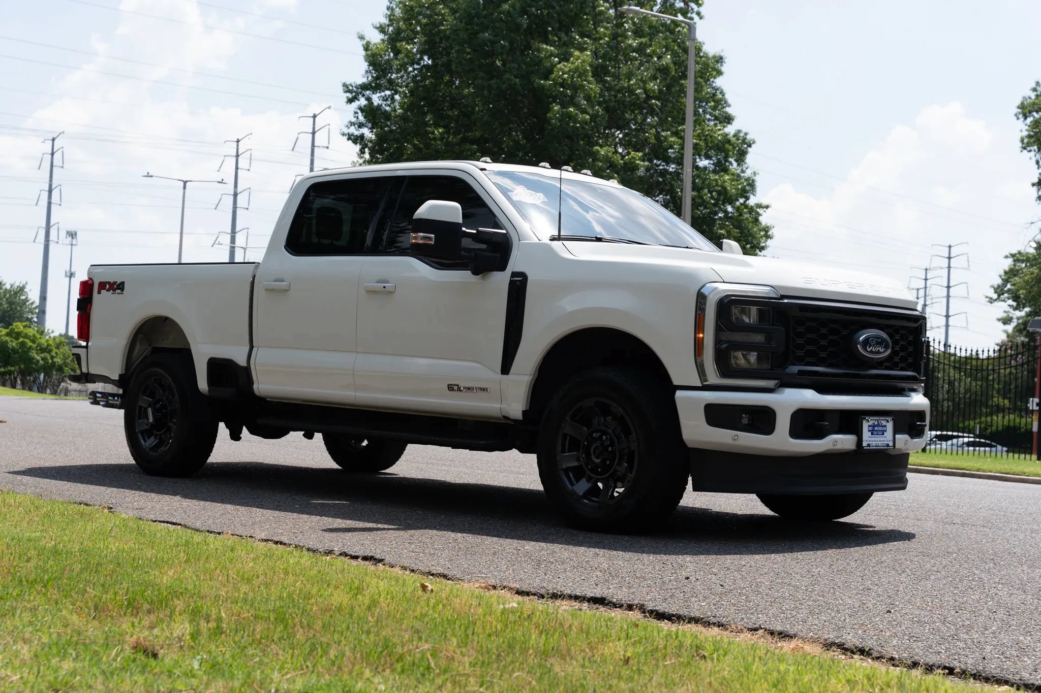 Used 2023 Ford F250 Lariat w/ Lariat Ultimate Package AWD/4WD image 4