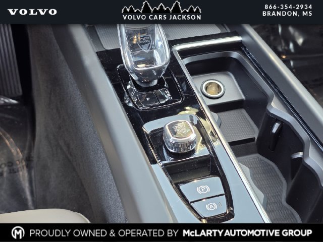 New 2026 Volvo XC60 B5 Plus w/ Protection Package Premier AWD/4WD image 20