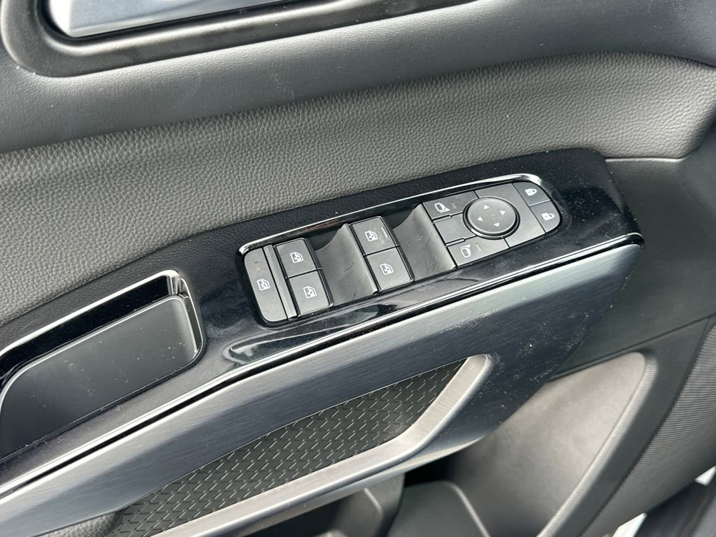 New 2026 Nissan Pathfinder SL image 11