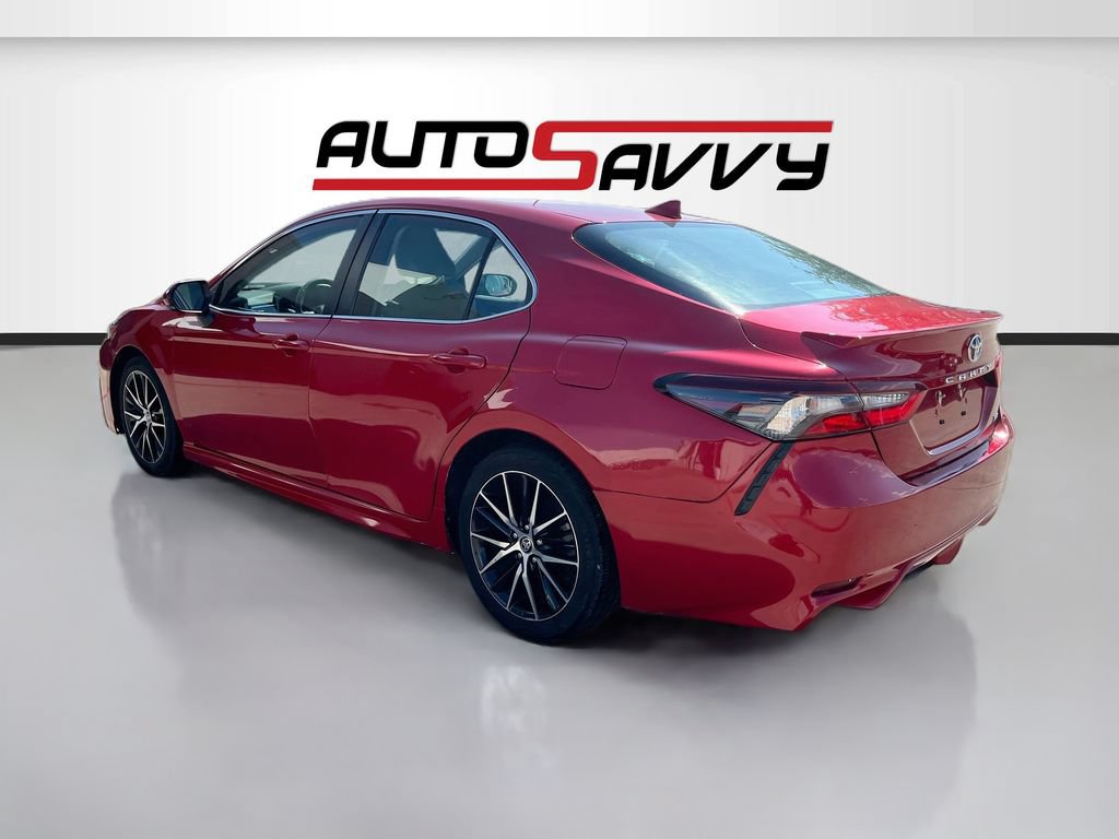 Used 2022 Toyota Camry SE FWD image 5