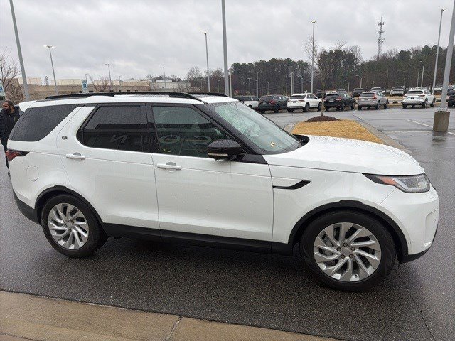 Used 2025 Land Rover Discovery S image 21