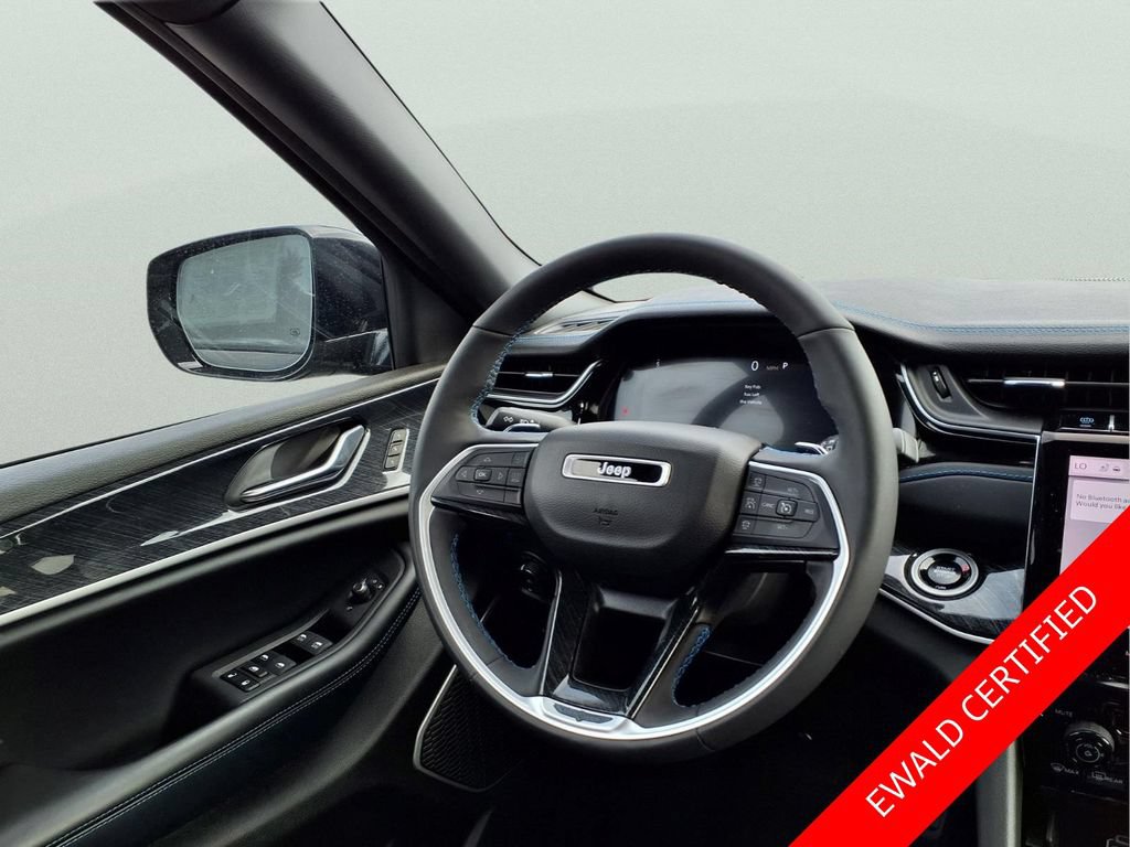 Used 2024 Jeep Grand Cherokee Trailhawk w/ Luxury Tech Group III AWD/4WD image 12