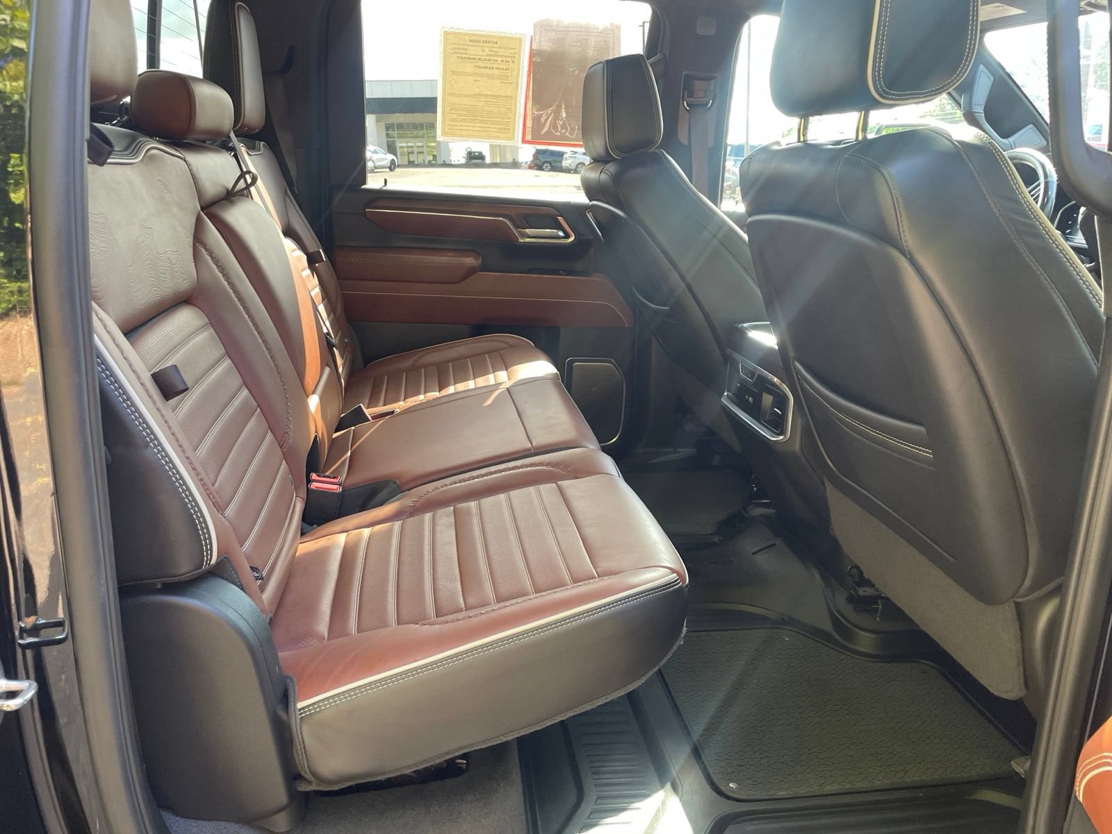 Used 2024 GMC Sierra 2500 Denali Ultimate w/ Max Trailering Package AWD/4WD image 33