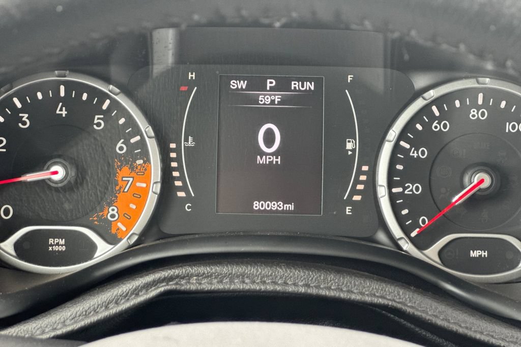 Used 2015 Jeep Renegade Latitude w/ Cold Weather Group II AWD/4WD image 31