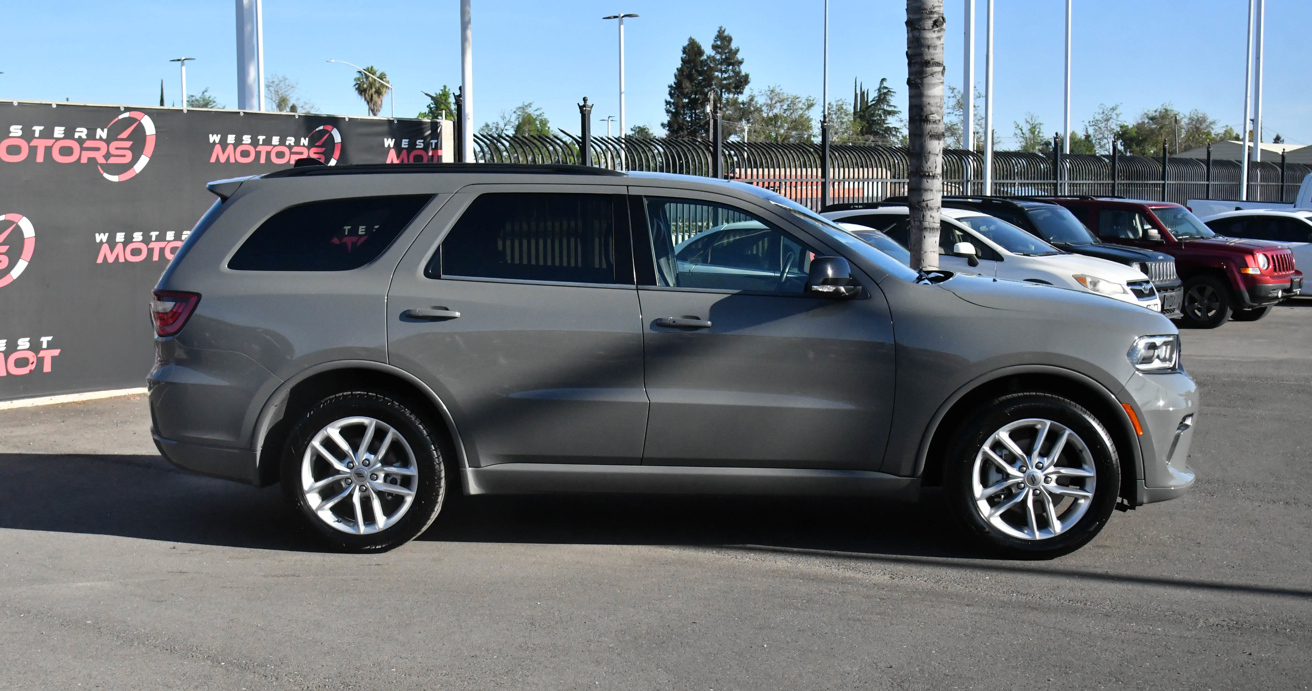 Used 2024 Dodge Durango GT image 9