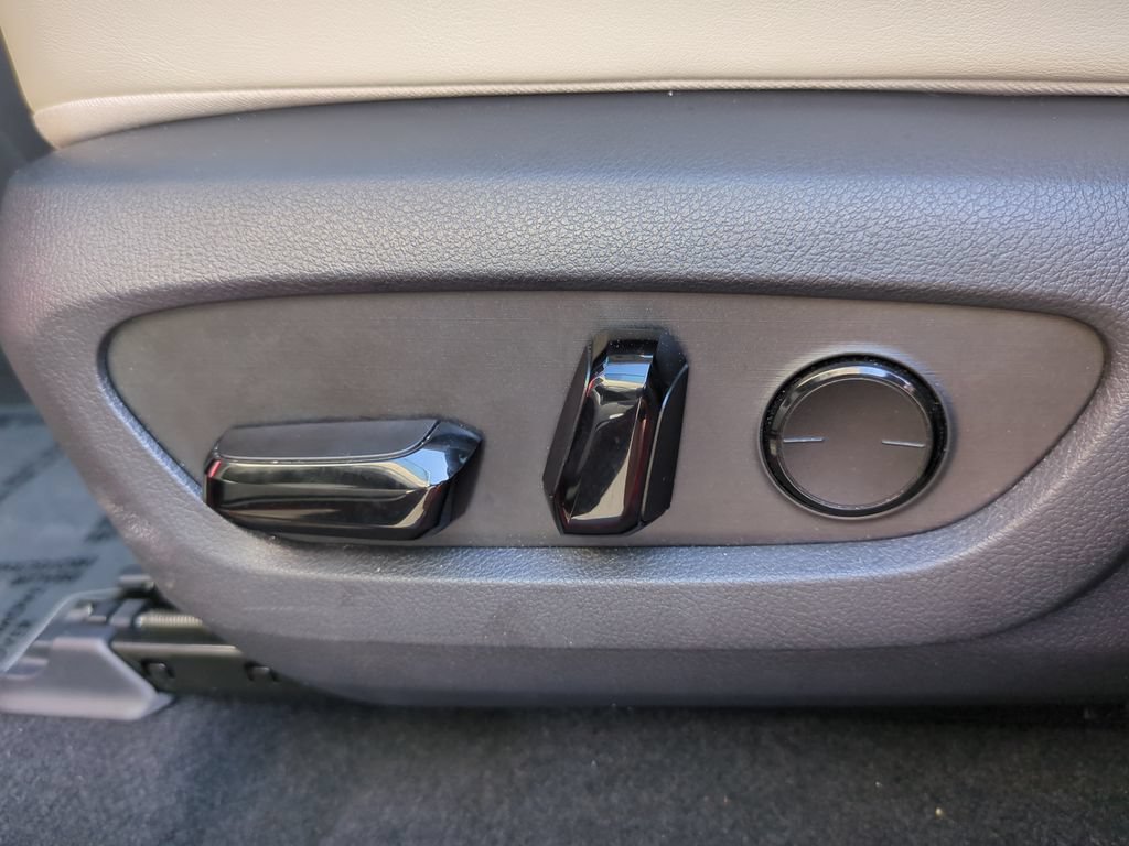 Used 2024 Lexus RX 350 Premium w/ Accessory Package (K3) FWD image 16