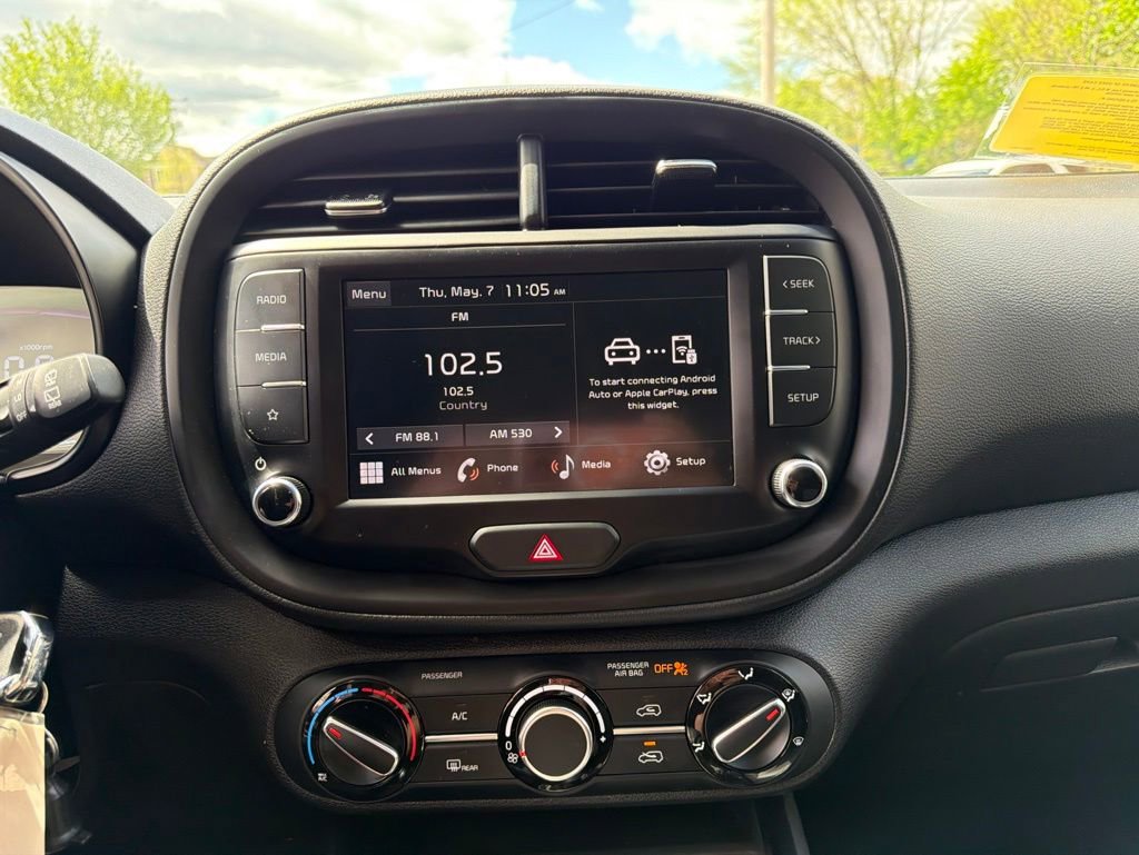 Certified 2023 Kia Soul LX w/ LX Technology Package FWD image 15