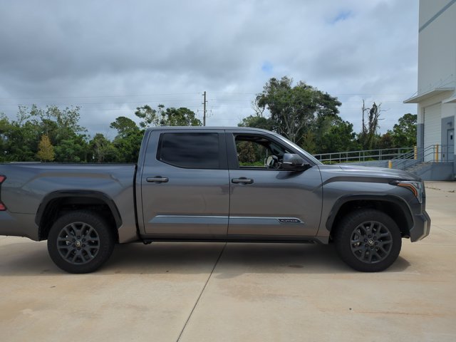 Used 2025 Toyota Tundra Platinum AWD/4WD image 4