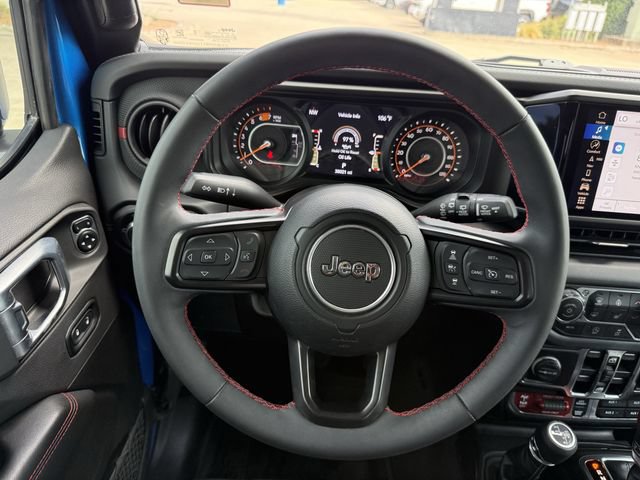 Used 2024 Jeep Wrangler Unlimited Rubicon AWD/4WD image 13