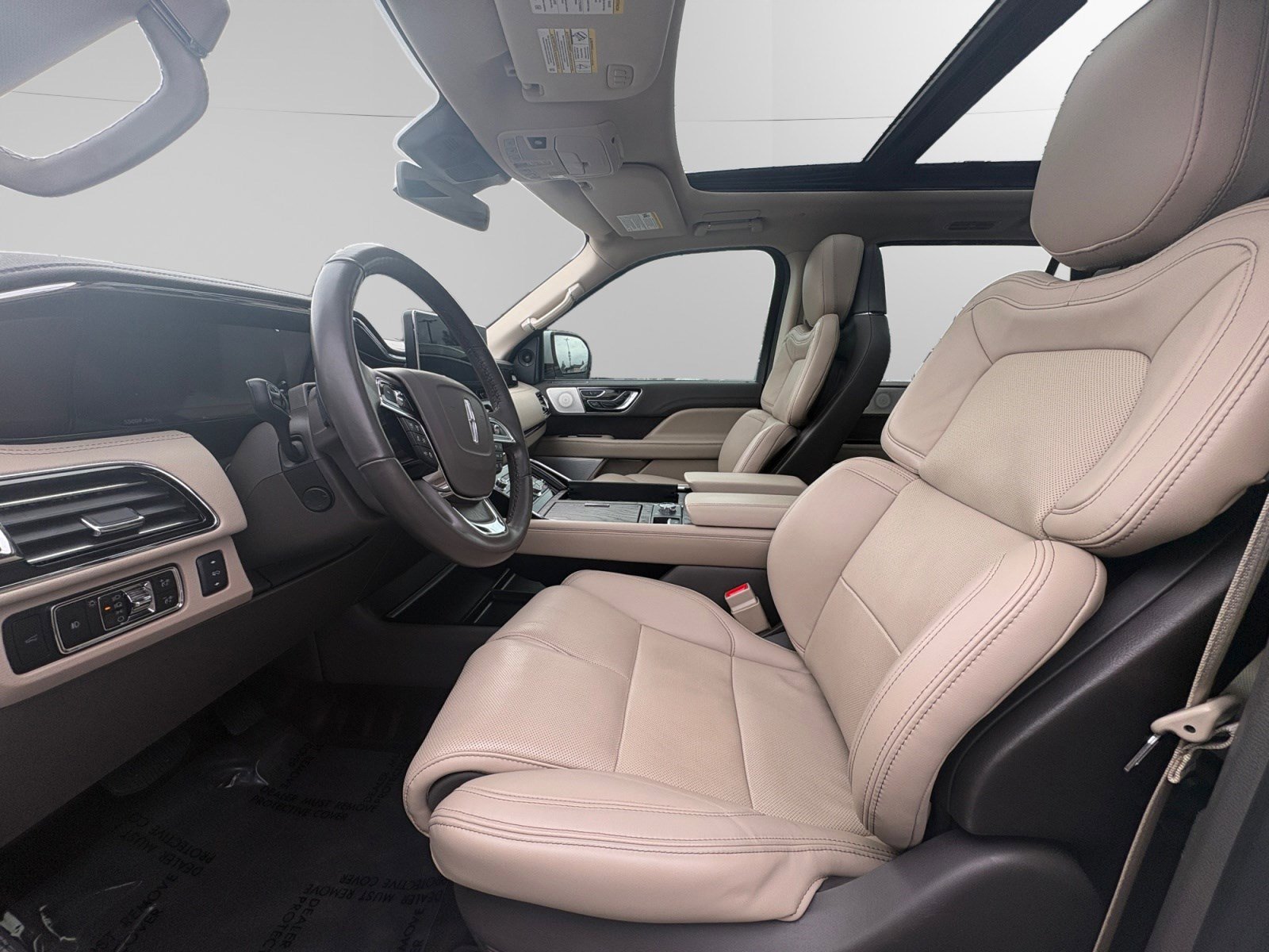 Certified 2023 Lincoln Navigator Reserve AWD/4WD image 9