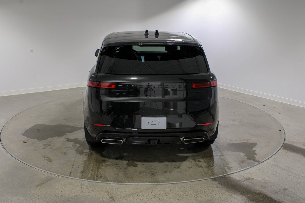 New 2025 Land Rover Range Rover Sport Dynamic SE image 4