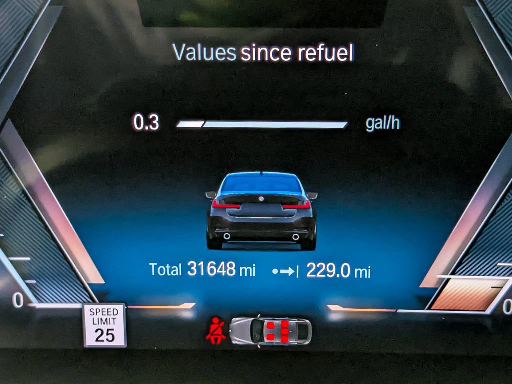 Certified 2023 BMW 330i xDrive Sedan w/ Driving Assistance Package image 32