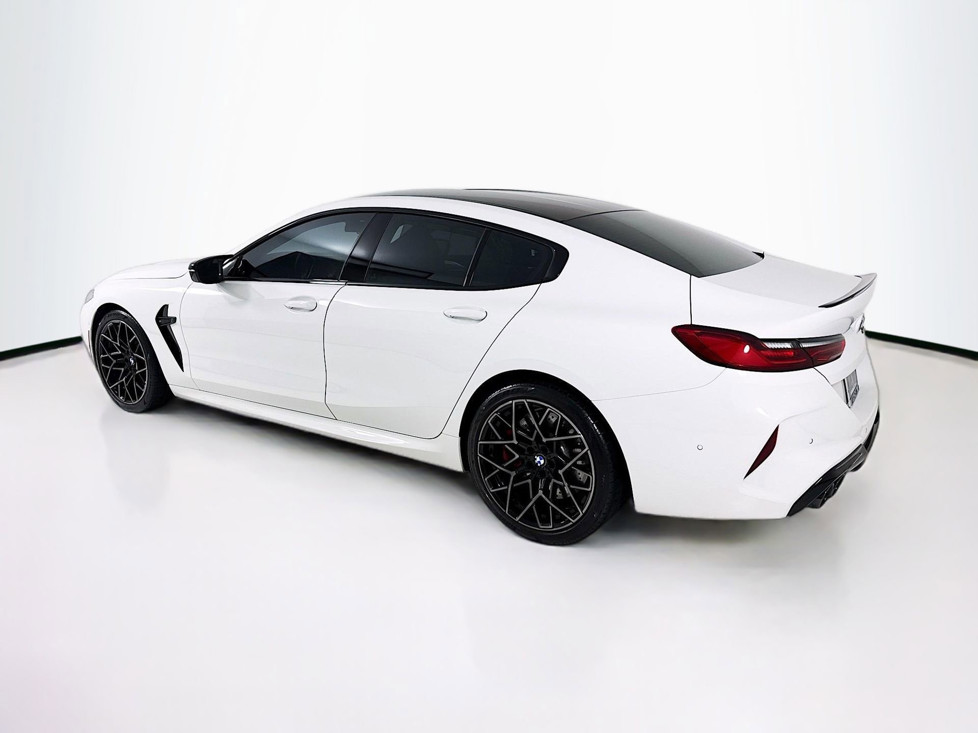 Used 2025 BMW M8 Competition AWD/4WD image 6