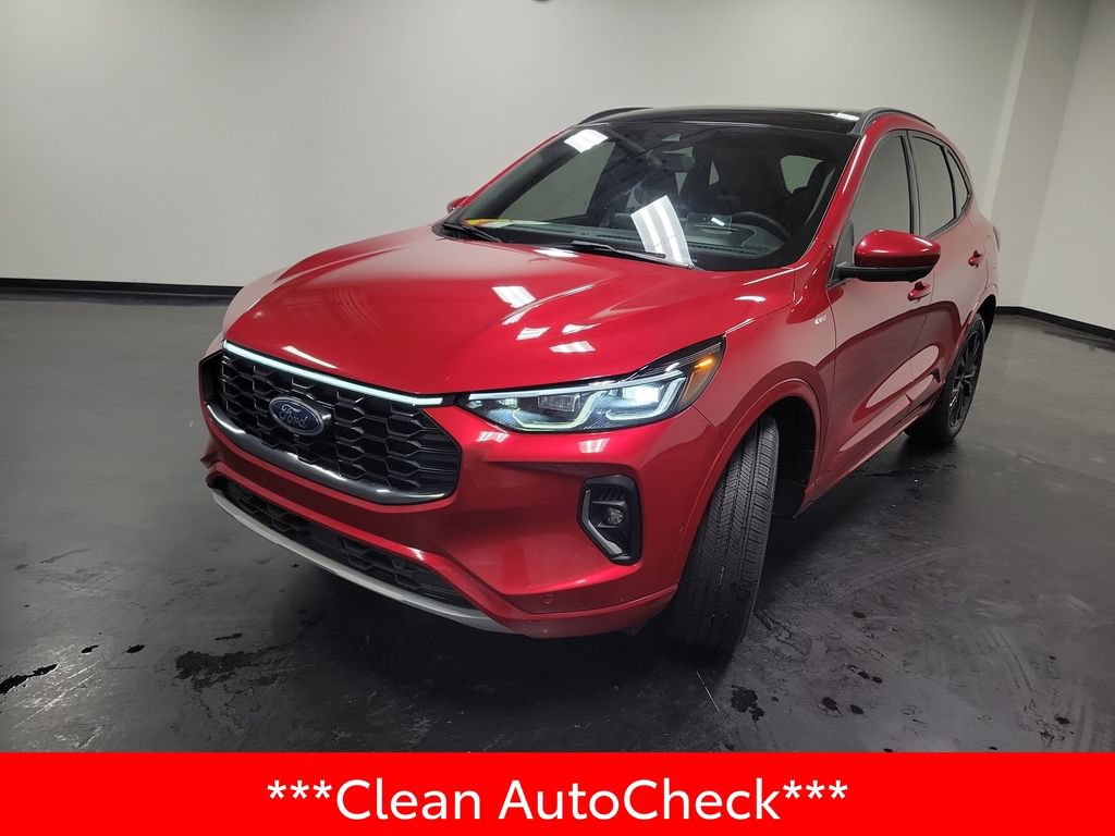 Used 2023 Ford Escape ST-Line Elite w/ Premium Technology Package AWD/4WD image 4