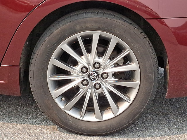 Used 2016 Toyota Avalon Limited w/ Toyota Safety Sense Package FWD image 8