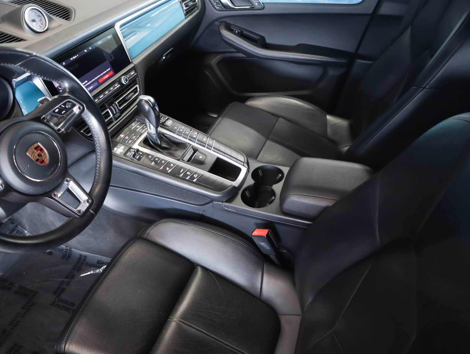 Certified 2020 Porsche Macan S AWD/4WD image 19