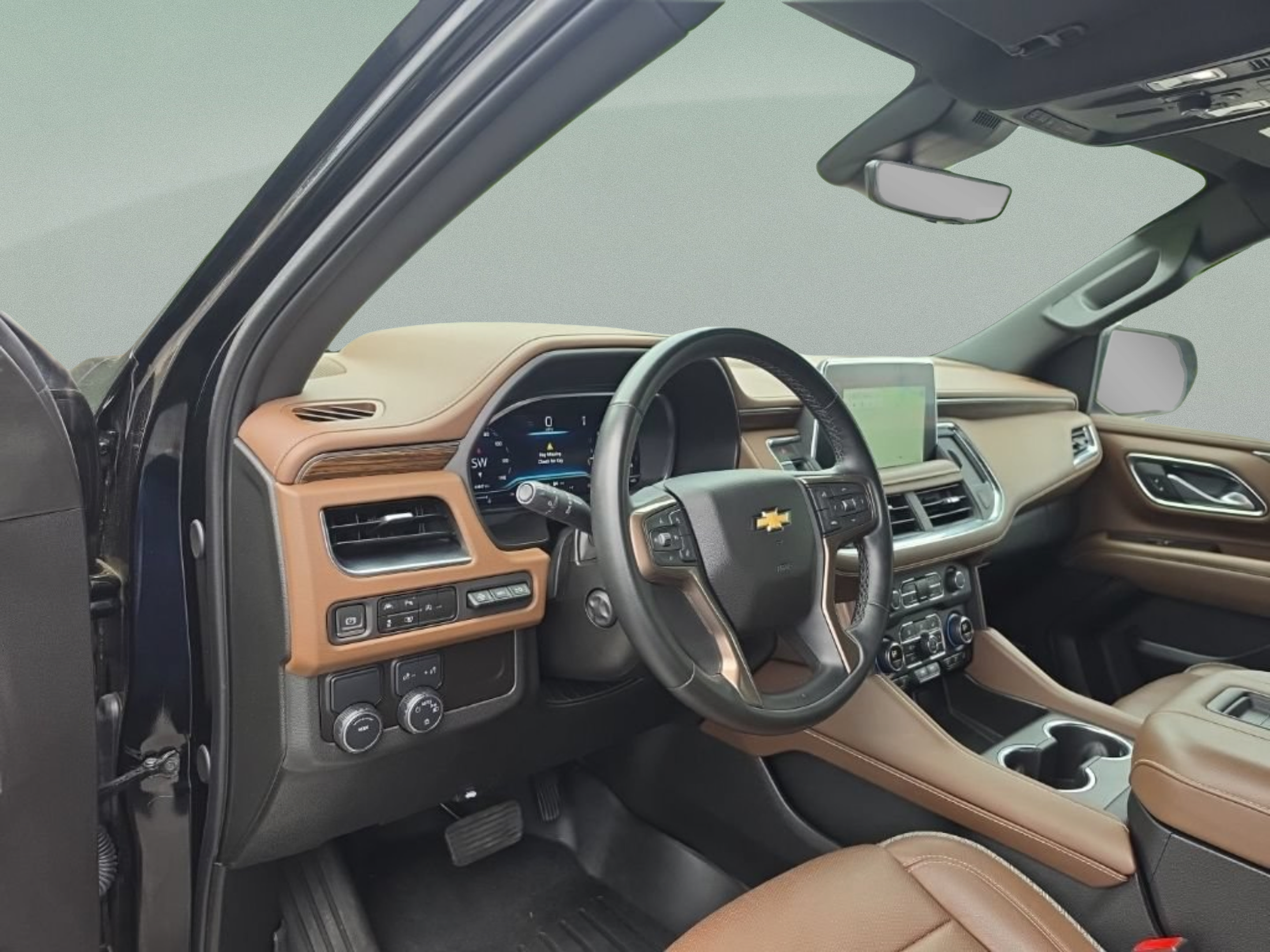 Used 2024 Chevrolet Suburban High Country RWD image 14