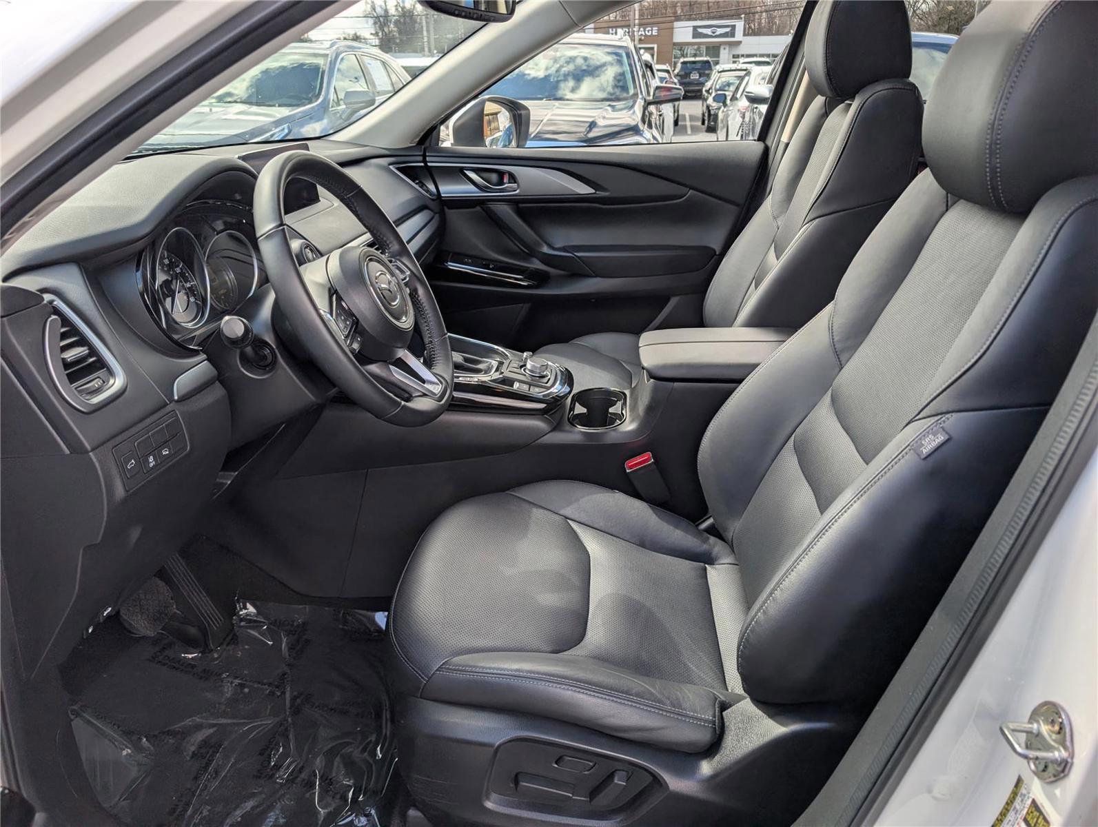 Used 2023 MAZDA CX-9 Touring image 17