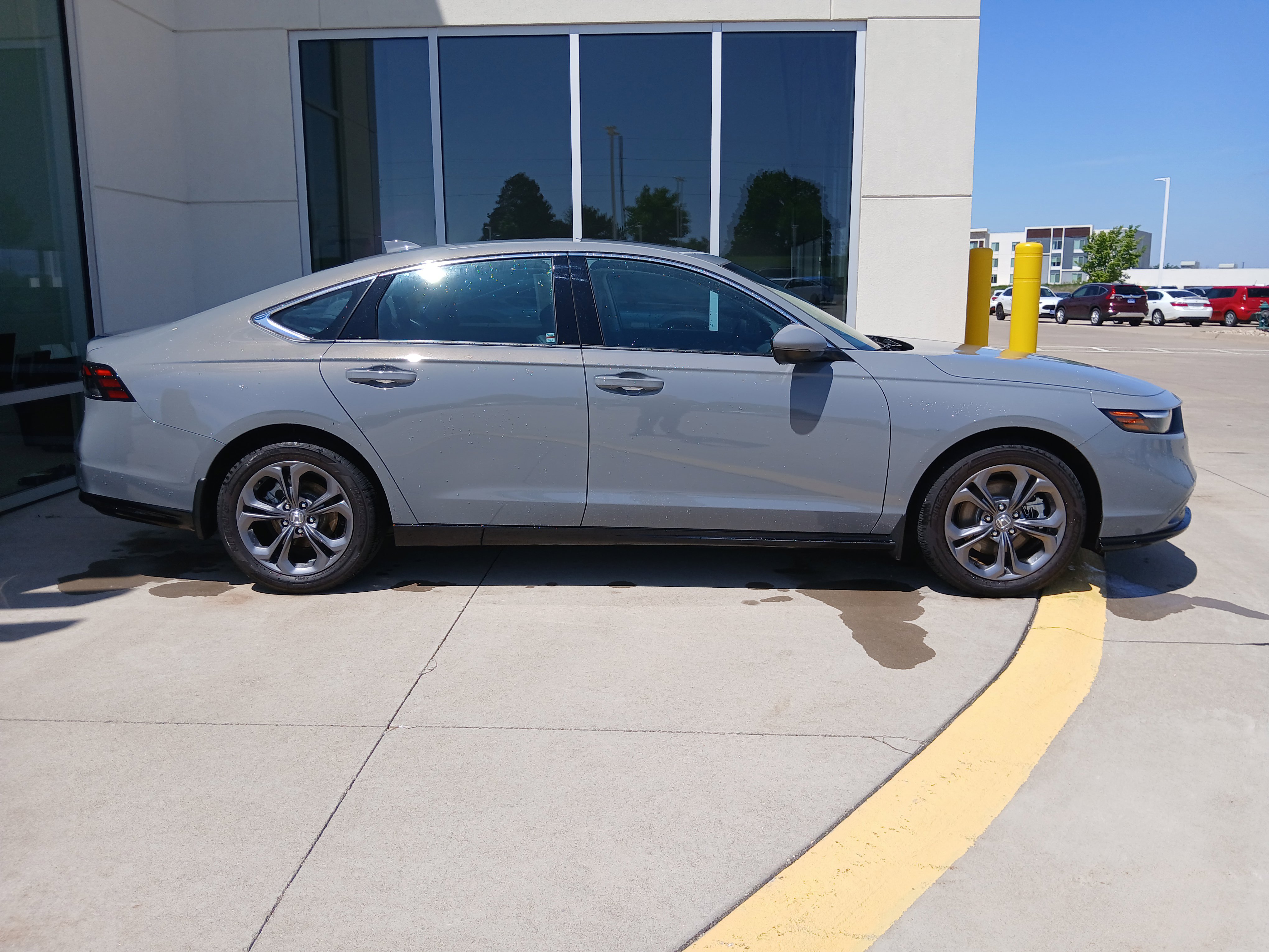 Used 2025 Honda Accord EX-L image 7