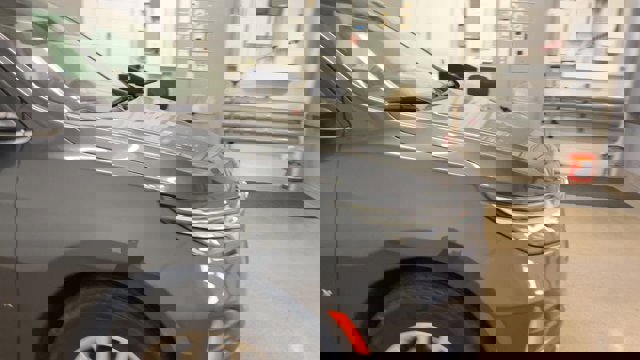 Used 2023 Chevrolet Equinox LT image 2