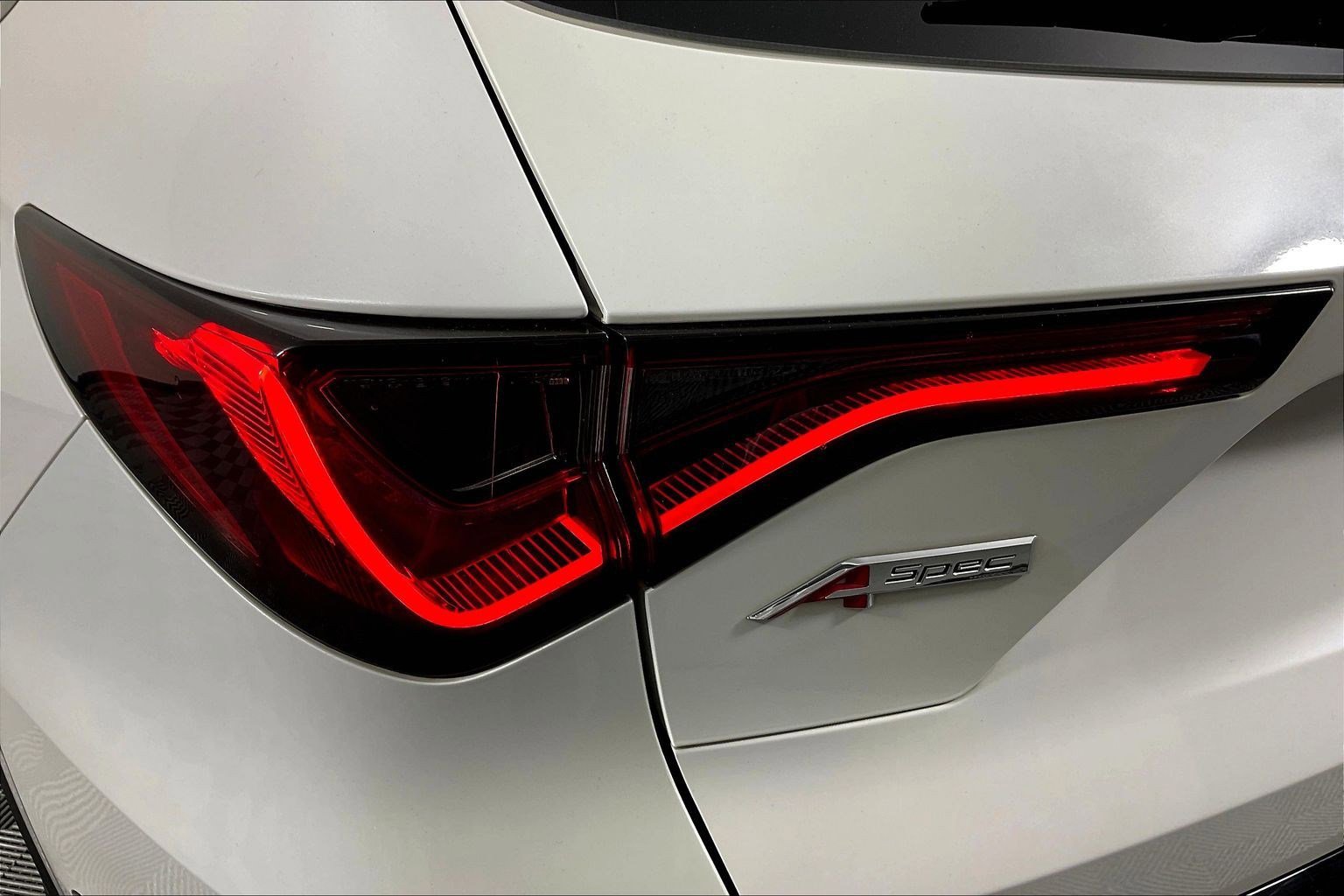 Used 2023 Acura MDX A-Spec image 23