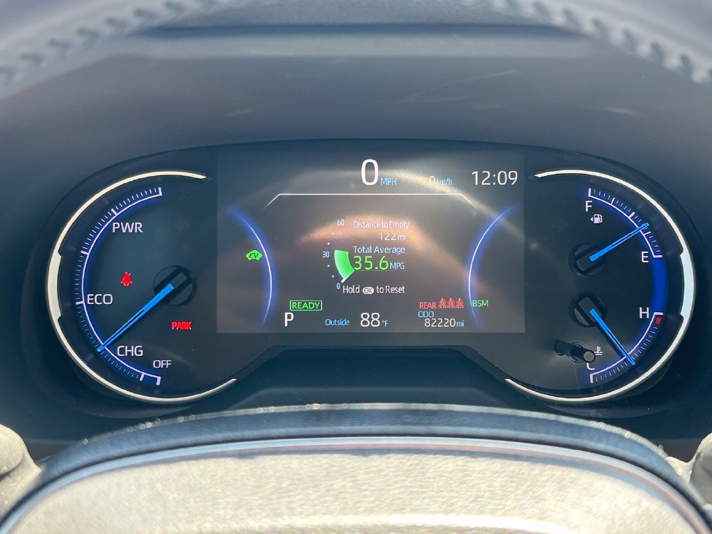 Used 2019 Toyota RAV4 XSE w/ XSE Weather Package AWD/4WD image 34