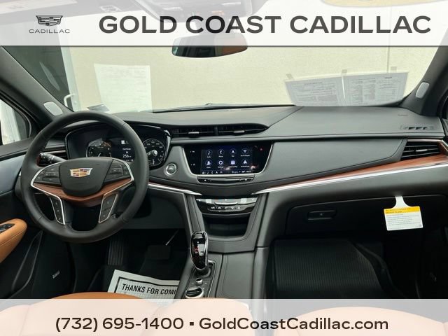 Used 2025 Cadillac XT5 Premium Luxury w/ LPO, Floor Liner Package AWD/4WD image 9