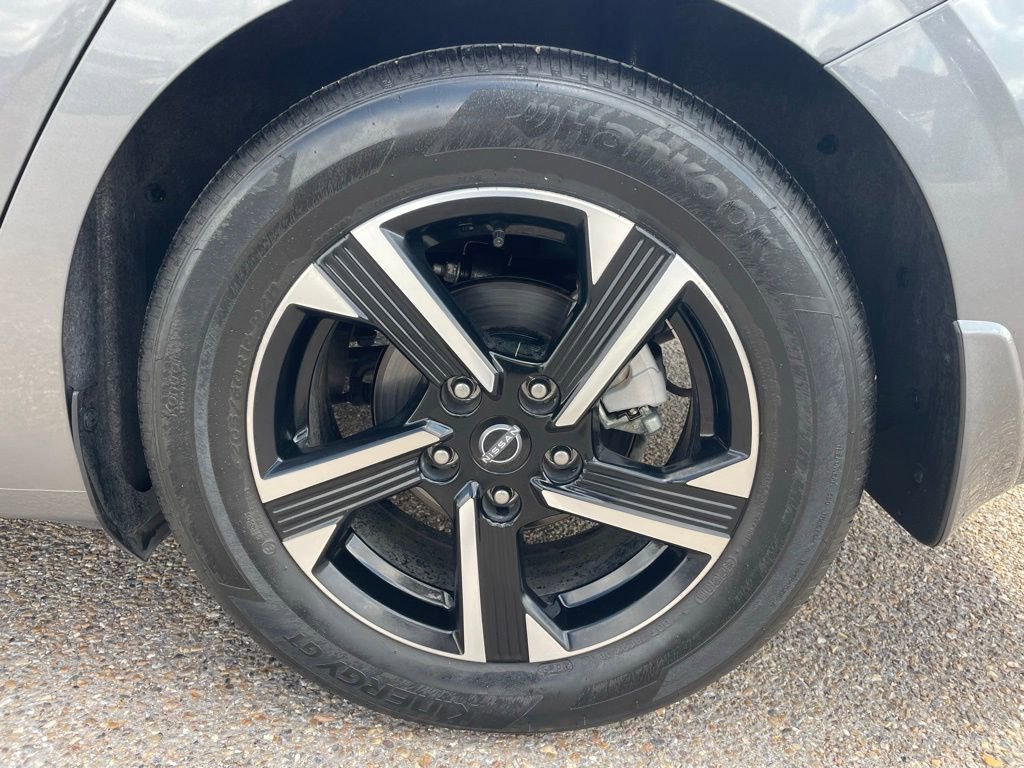 Certified 2024 Nissan Sentra SV FWD image 17
