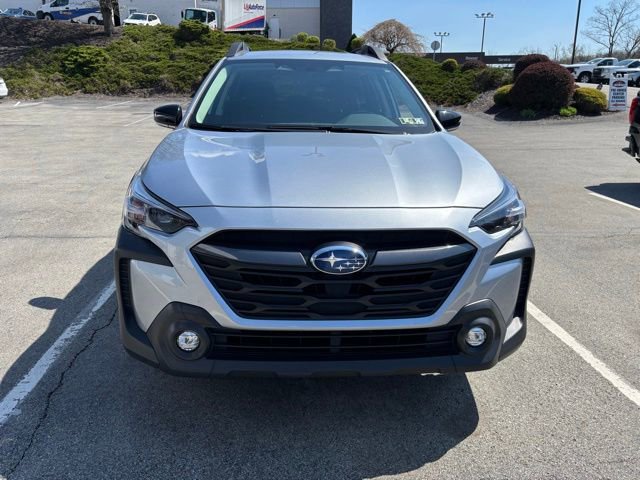 Used 2025 Subaru Outback Premium image 8