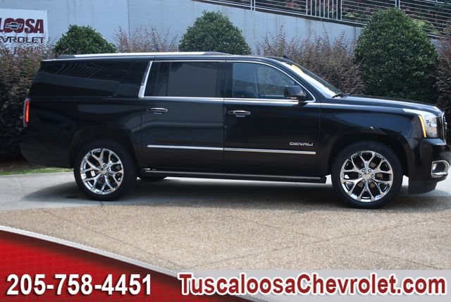 Certified 2020 GMC Yukon XL Denali w/ Denali Premium Package AWD/4WD image 14