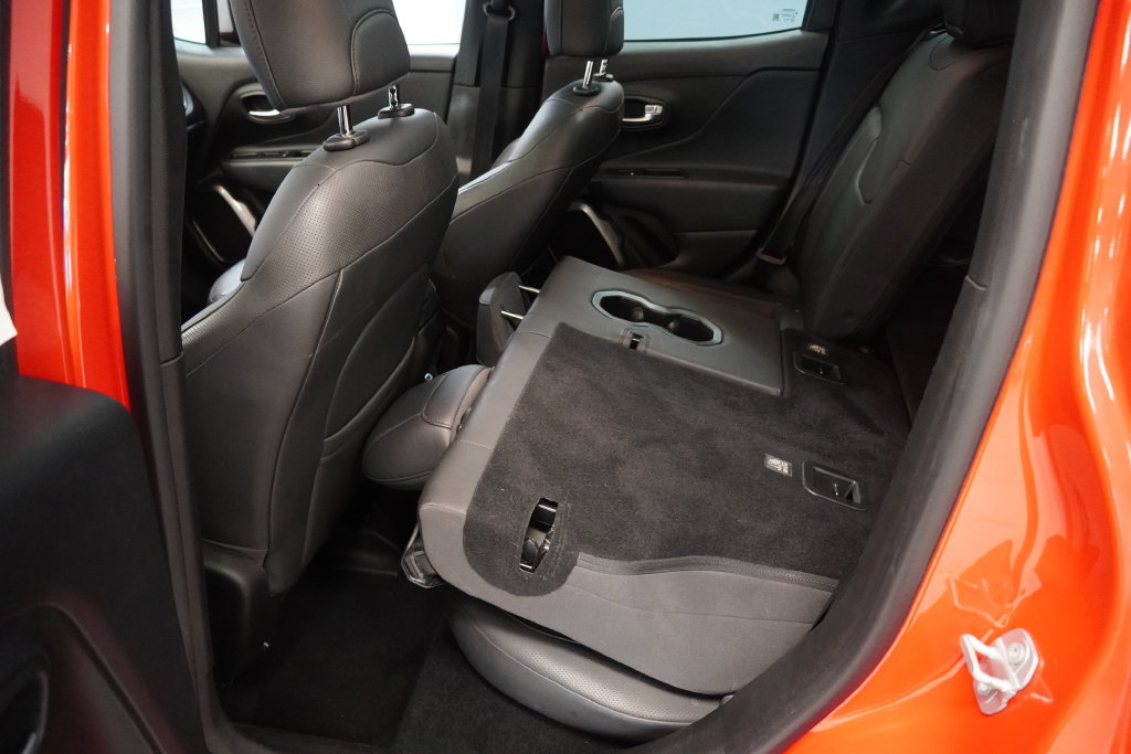 Used 2018 Jeep Renegade Limited AWD/4WD image 20