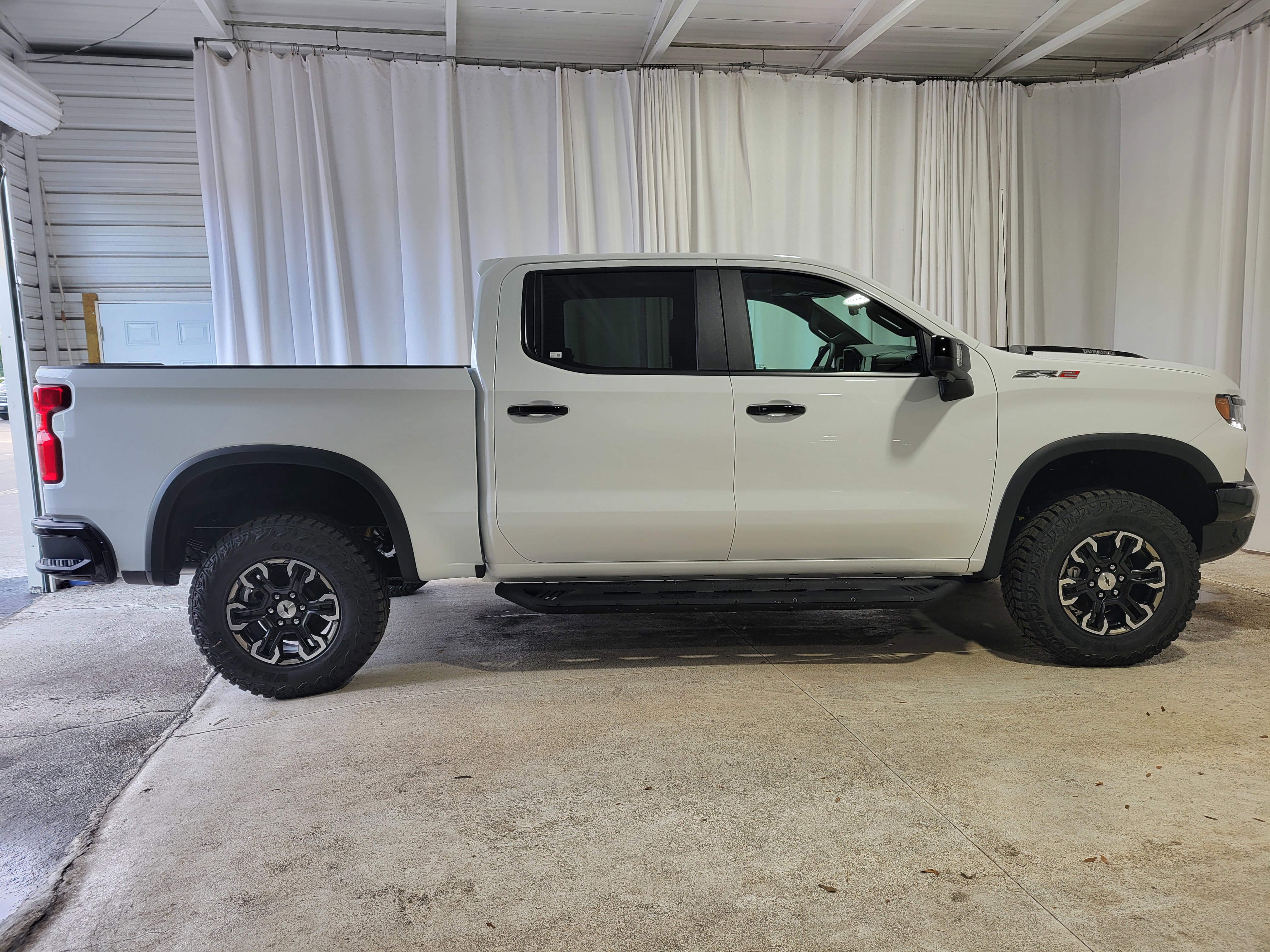 New 2026 Chevrolet Silverado 1500 ZR2 image 4