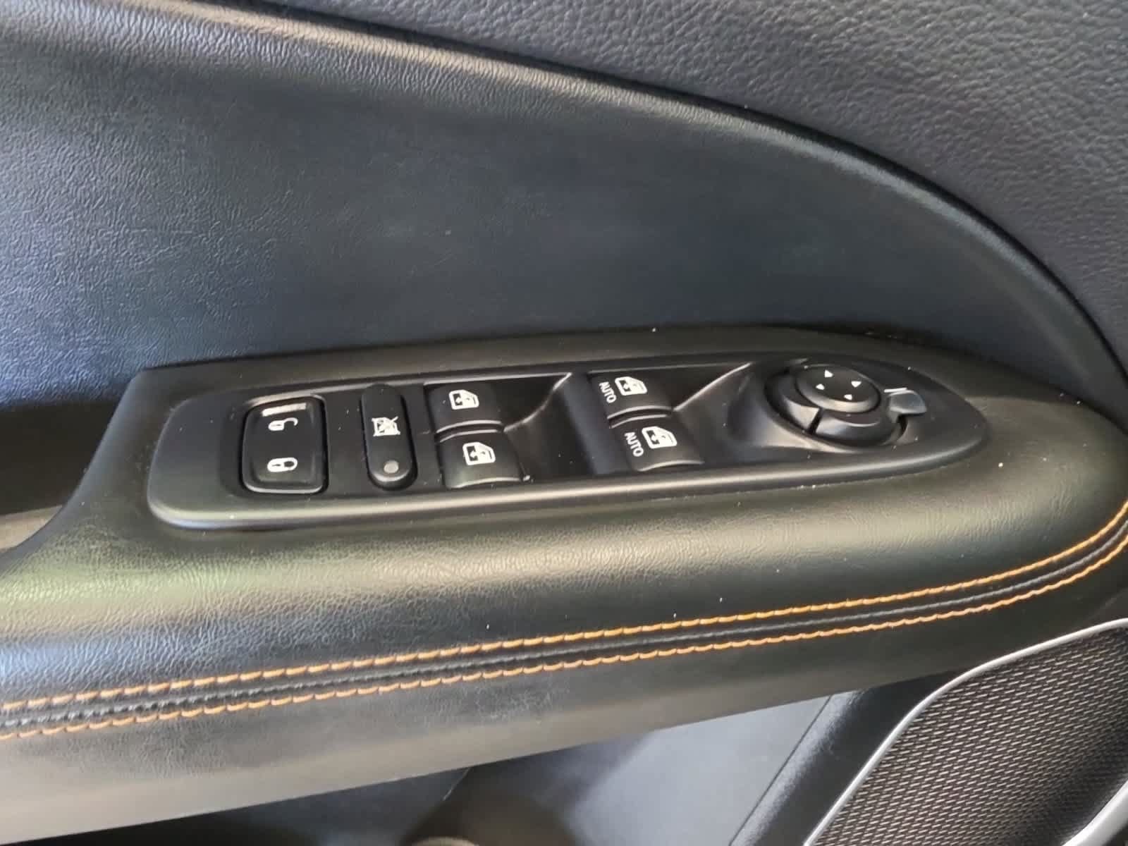 Used 2018 Jeep Compass Limited AWD/4WD image 18