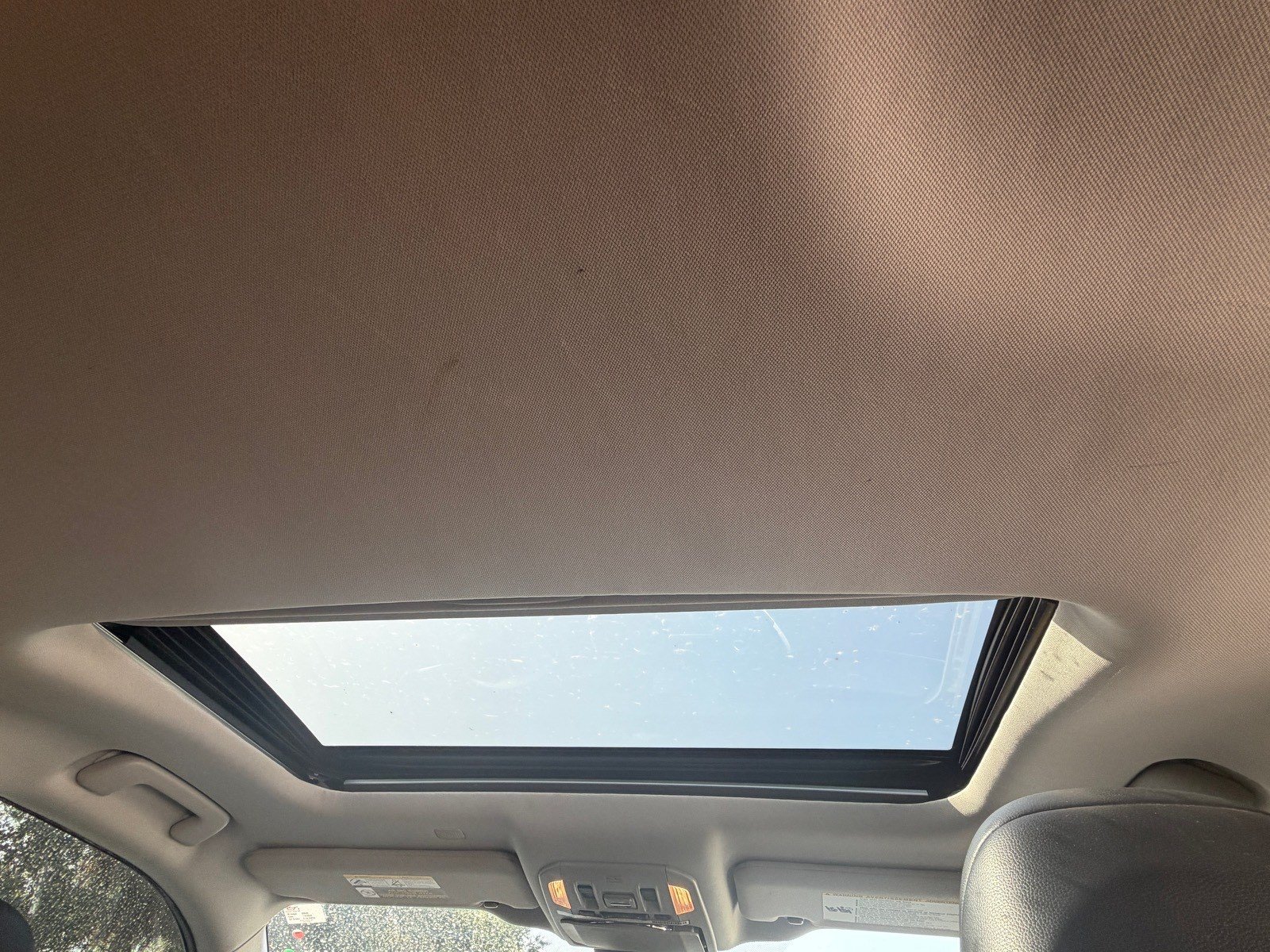 Used 2020 Toyota Highlander XLE FWD image 32